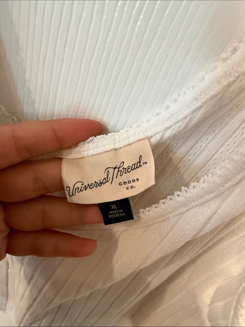 Universal Thread Cream Ribbed V-Neck Tank Top - Picture 2 of 2